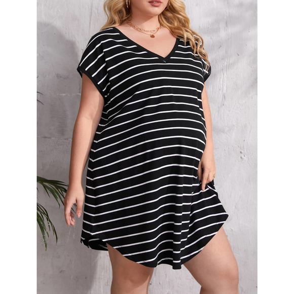 Maternity V neck Curved Hem Striped Dress - Picture 5 of 5